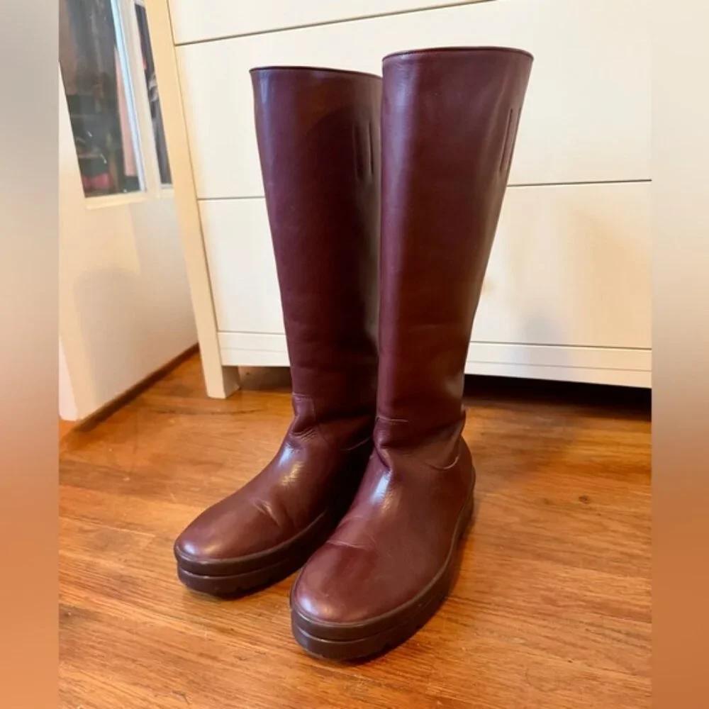 The Row Billie boot